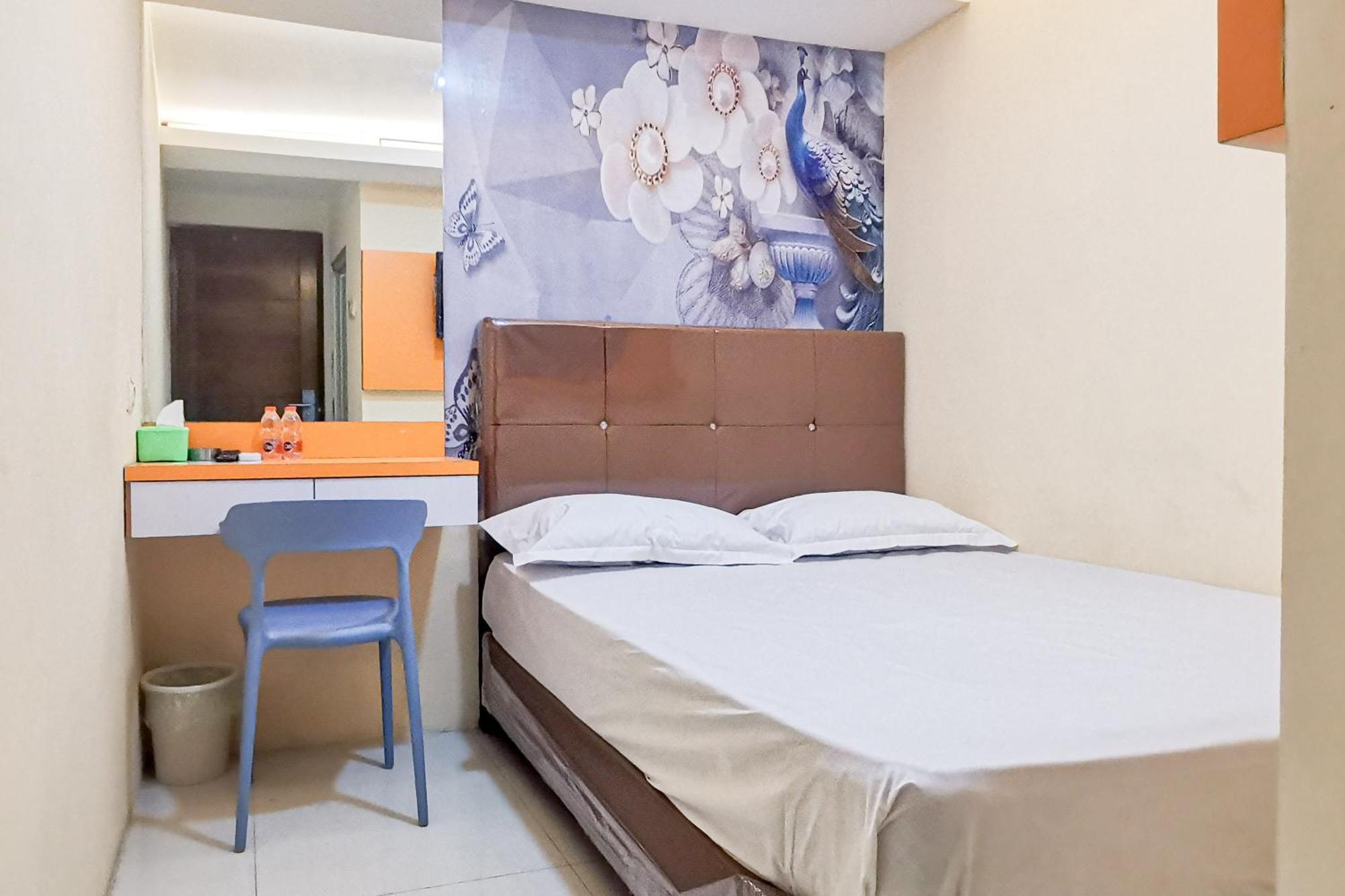 Tng Hotel Redpartner Джакарта Екстериор снимка